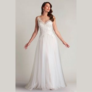 TADASHI SHOJI - JARDINE LACE TULLE GOWN